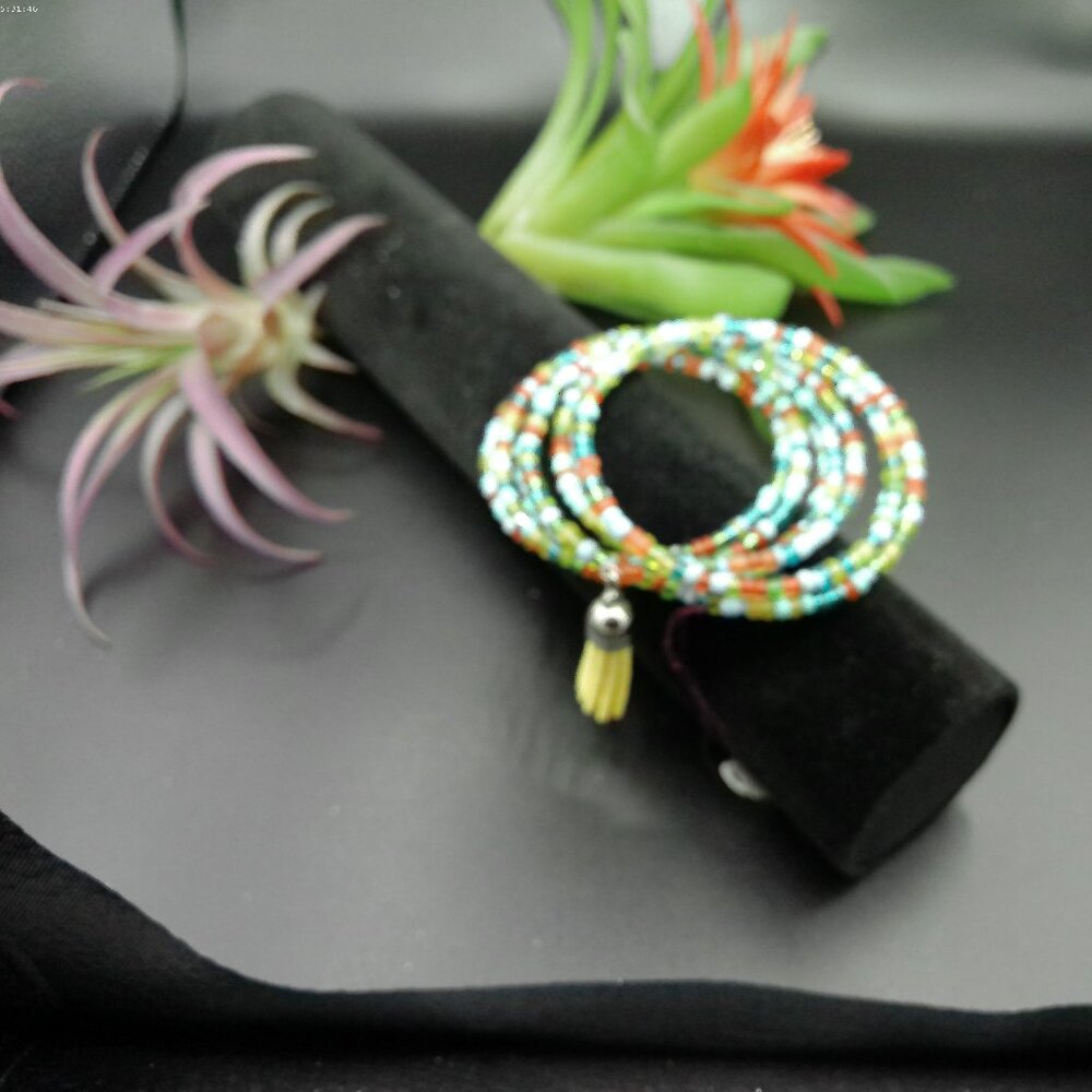 Bracelet (handmade seed beads colorful)